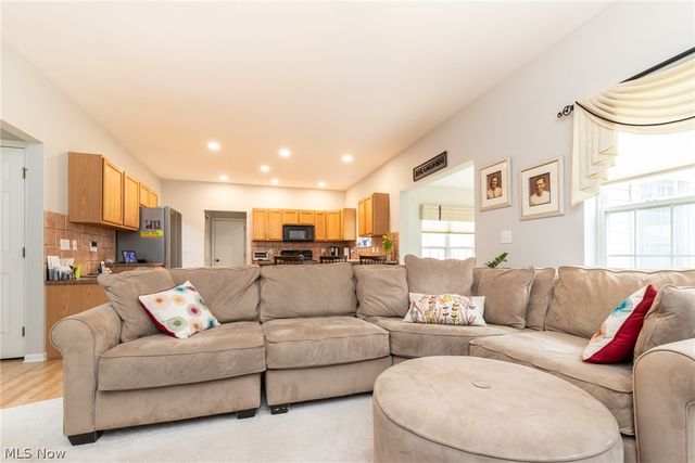 2703 Walton Boulevard, Twinsburg, OH 44087