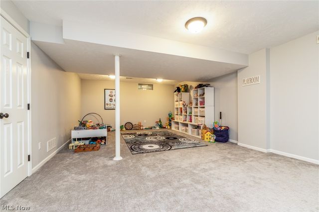 2703 Walton Boulevard, Twinsburg, OH 44087