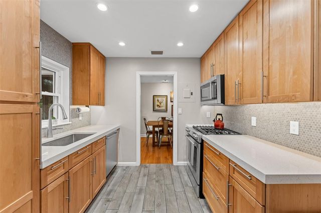1421 E HARWOOD STREET, Orlando, FL 32803