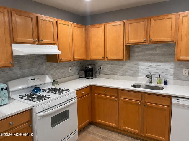 210 Tulip Lane, Freehold, NJ 07728