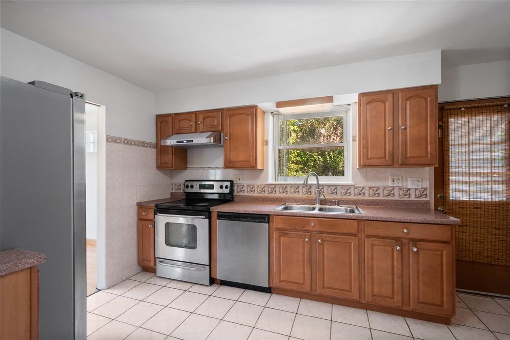 8449 N St. Louis Avenue, Skokie, IL 60076 — photo 5