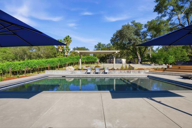 7905 Brook Ct, Granite Bay, CA 95746