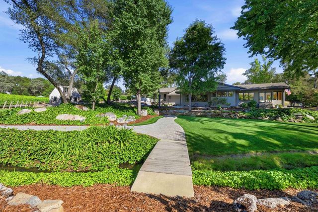 7905 Brook Ct, Granite Bay, CA 95746