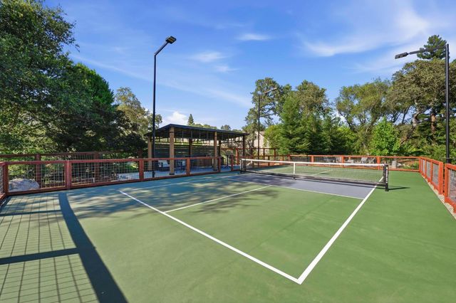 7905 Brook Ct, Granite Bay, CA 95746