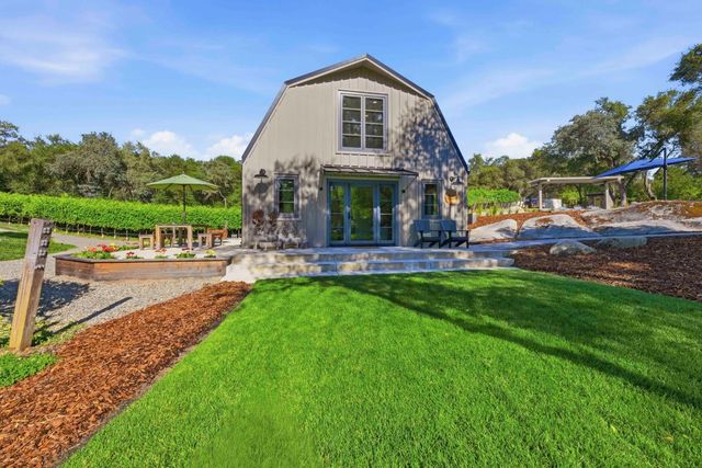 7905 Brook Ct, Granite Bay, CA 95746