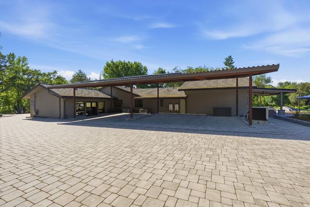 7905 Brook Ct, Granite Bay, CA 95746