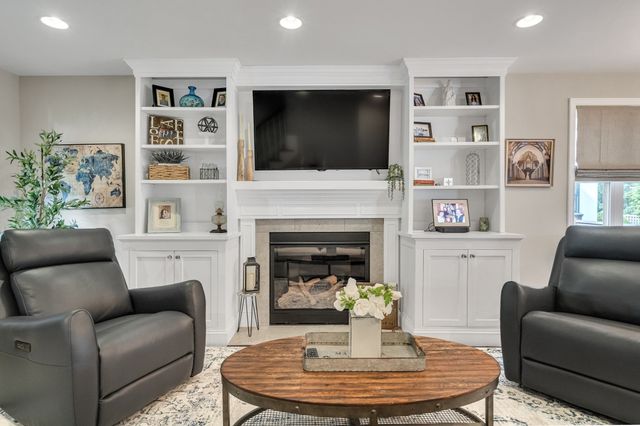 58 Madison Rd, Waltham, MA 02453