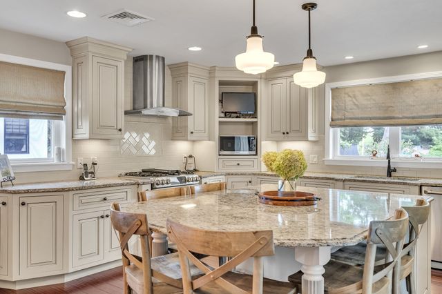 58 Madison Rd, Waltham, MA 02453