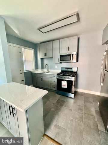 4623 JAY ST NE, Washington, DC 20019