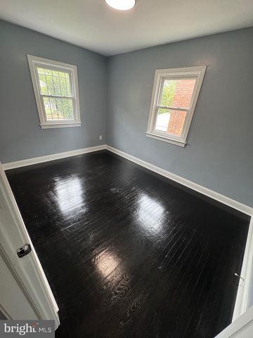 4623 JAY ST NE, Washington, DC 20019