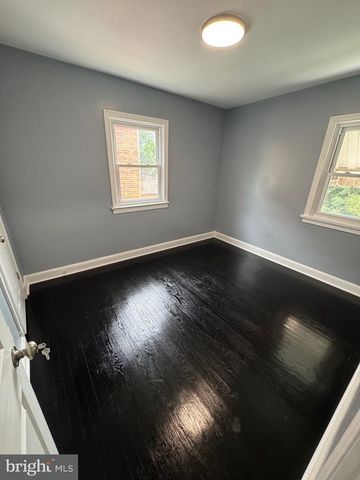 4623 JAY ST NE, Washington, DC 20019