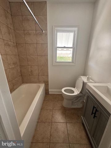 4623 JAY ST NE, Washington, DC 20019