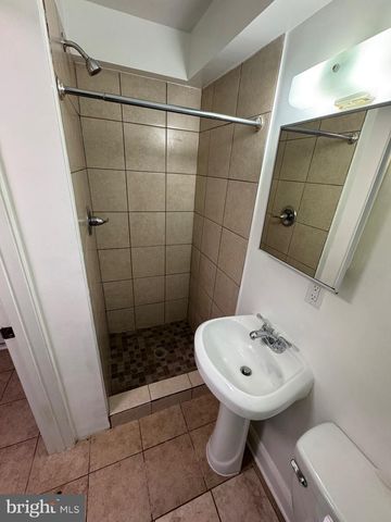 4623 JAY ST NE, Washington, DC 20019