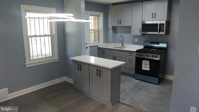 4623 JAY ST NE, Washington, DC 20019