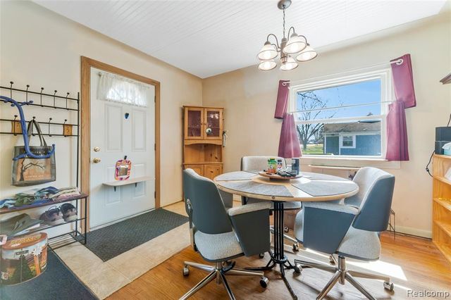 3461 Ardreth Drive, Waterford, MI 48329