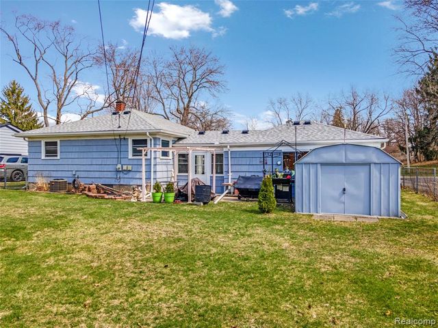 3461 Ardreth Drive, Waterford, MI 48329