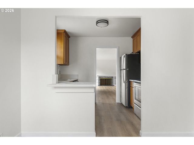 15800 Se OATFIELD Rd, Milwaukie, OR 97267