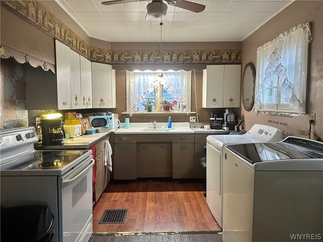 704 Orient Street, Shelby, NY 14103