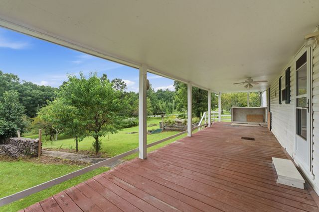 704 Canyon Dr, Altamont, TN 37301