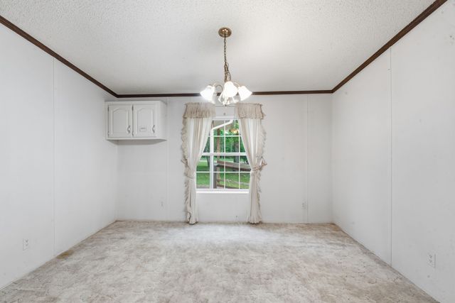 704 Canyon Dr, Altamont, TN 37301