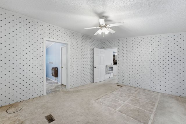 704 Canyon Dr, Altamont, TN 37301
