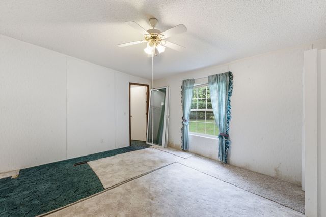 704 Canyon Dr, Altamont, TN 37301