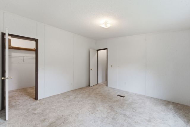 704 Canyon Dr, Altamont, TN 37301