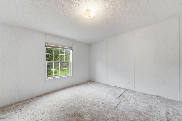 704 Canyon Dr, Altamont, TN 37301
