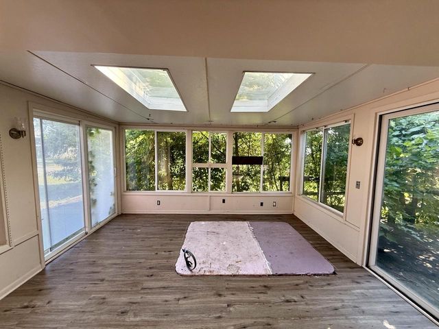 1002 Lilac LANE, Pewaukee, WI 53072