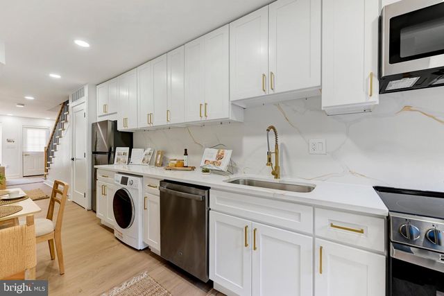 203 S MADEIRA ST, Baltimore, MD 21231