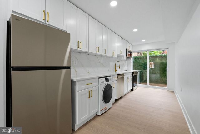 203 S MADEIRA ST, Baltimore, MD 21231
