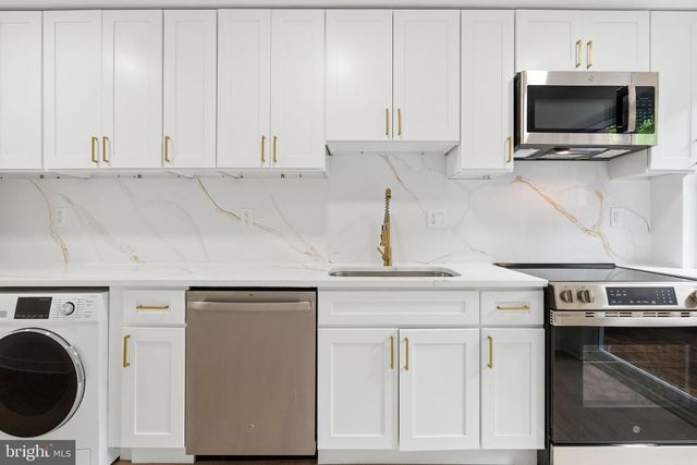 203 S MADEIRA ST, Baltimore, MD 21231