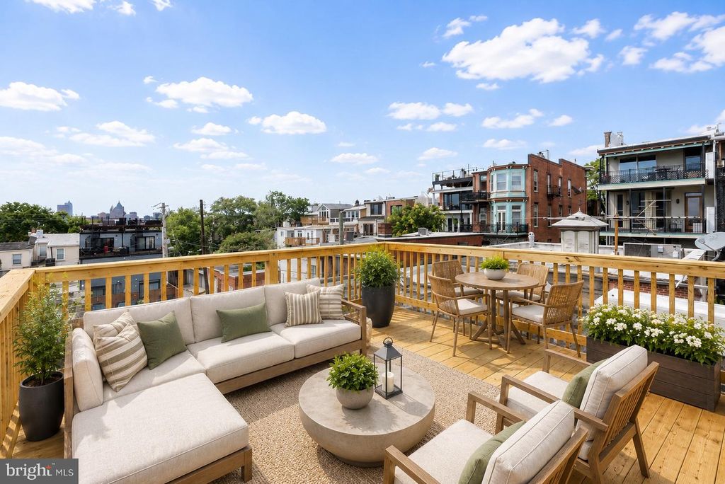 203 S MADEIRA ST, Baltimore, MD 21231