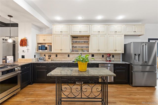 1011 Cheyenne Boulevard, Colorado Springs, CO 80905