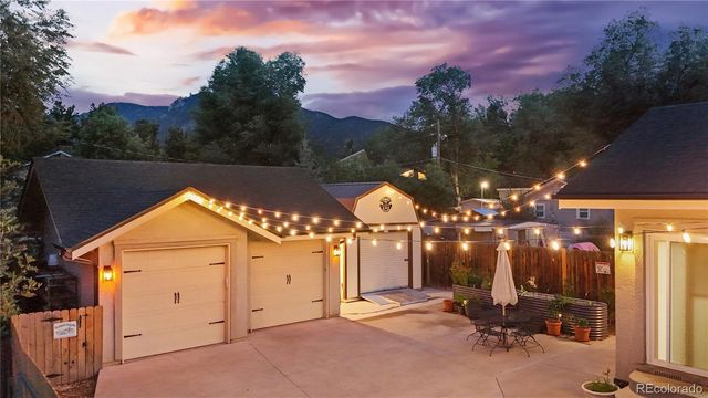 1011 Cheyenne Boulevard, Colorado Springs, CO 80905