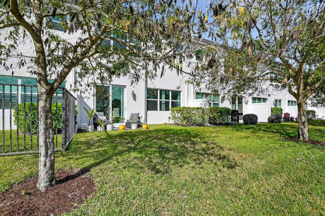 4790 Navali Drive, Wellington, FL 33467