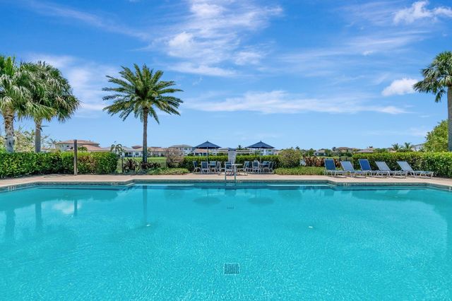 4790 Navali Drive, Wellington, FL 33467