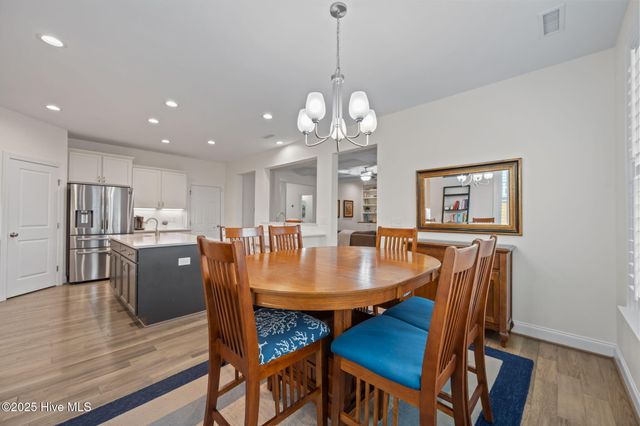 35 W Cloverfield Lane, Hampstead, NC 28443