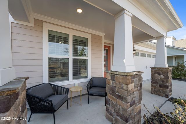 35 W Cloverfield Lane, Hampstead, NC 28443