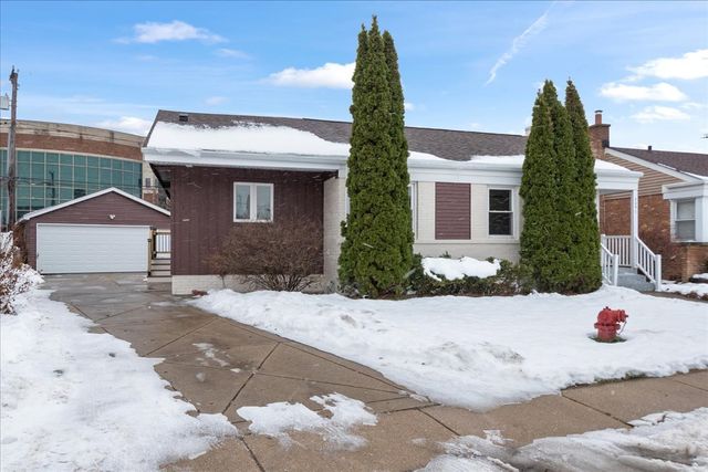 7241 N Mcvicker Avenue, Chicago, IL 60646