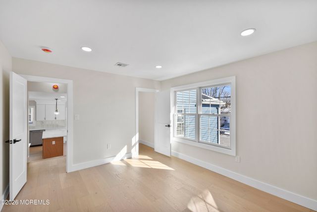 715 Stuyvesant Avenue, Lyndhurst, NJ 07071