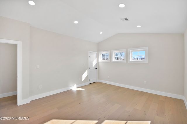 715 Stuyvesant Avenue, Lyndhurst, NJ 07071