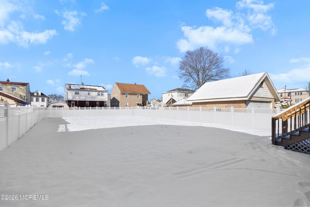 715 Stuyvesant Avenue, Lyndhurst, NJ 07071