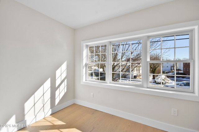 715 Stuyvesant Avenue, Lyndhurst, NJ 07071