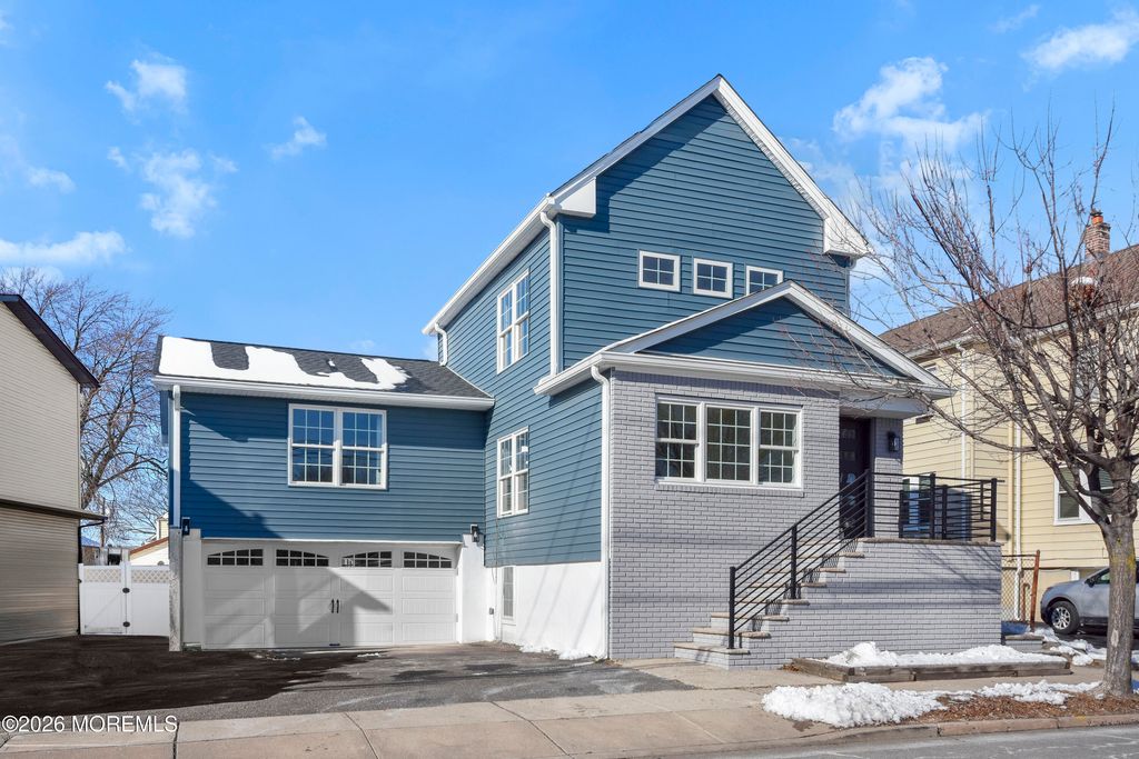 715 Stuyvesant Avenue, Lyndhurst, NJ 07071