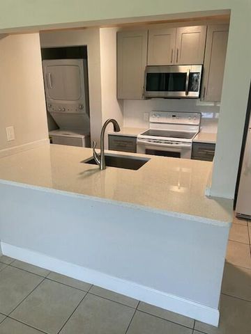 6537 SE FEDERAL HWY 102 Highway SE 102, Stuart, FL 34994