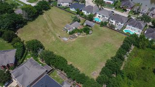 11211 S Dargail Street, Sugar Land, TX 77478