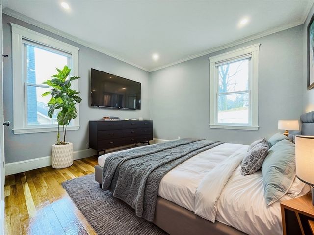 28 Wolcott Rd, Brookline, MA 02467