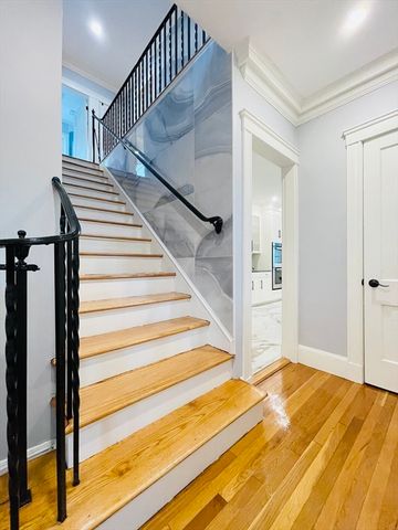 28 Wolcott Rd, Brookline, MA 02467
