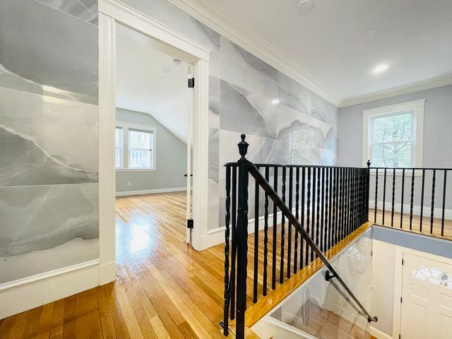 28 Wolcott Rd, Brookline, MA 02467